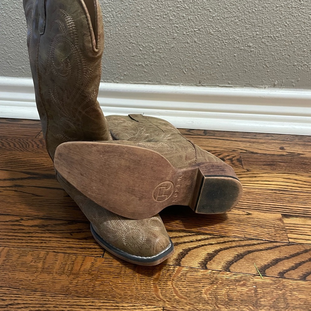 Ariat Tan Heeled Roper Boots - Picture 3 of 4
